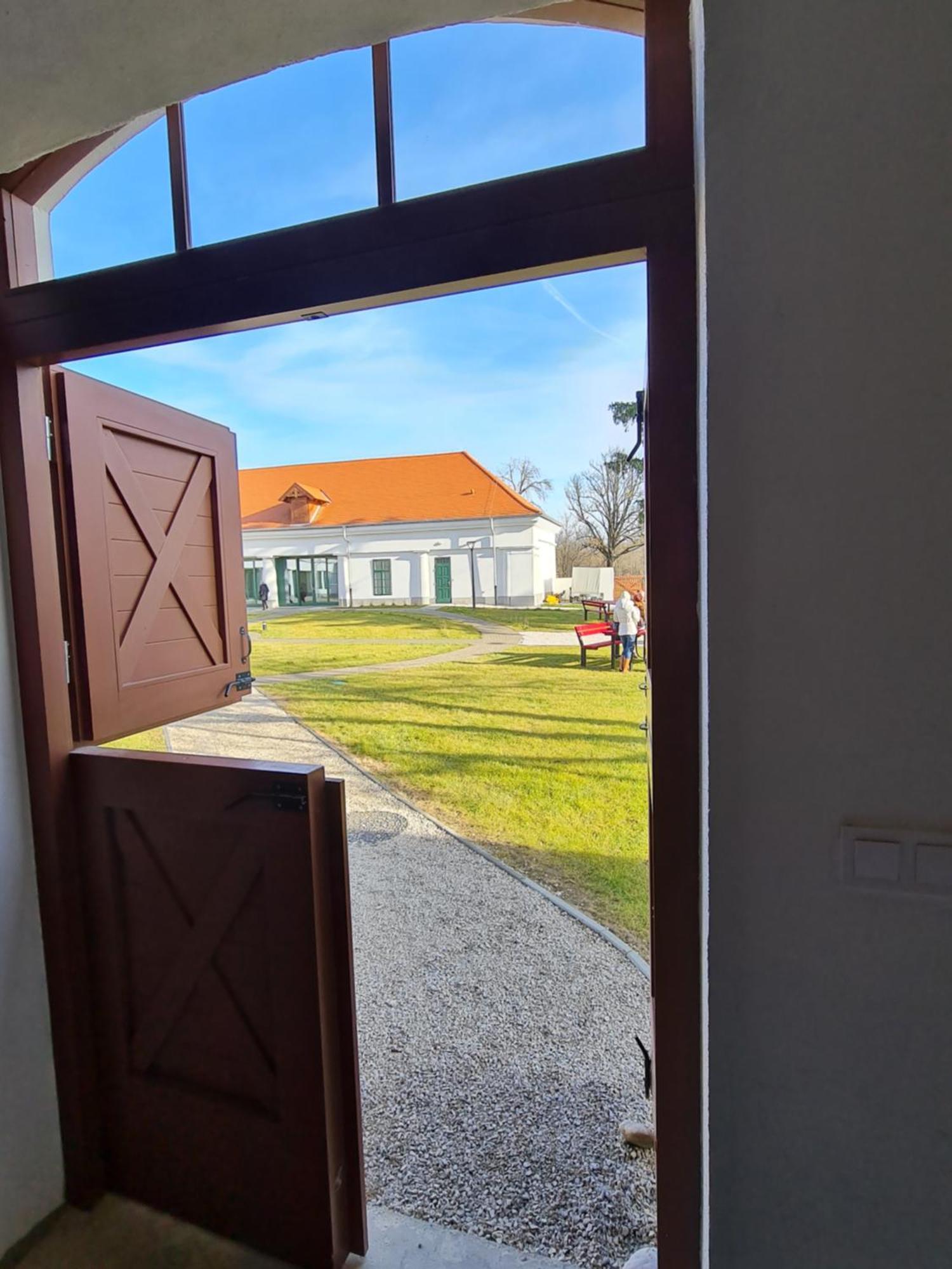 Ginger House Apartment Keszthely Ngoại thất bức ảnh